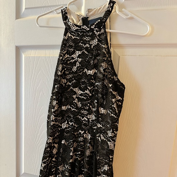 ModCloth A Night Like This Black Lace Halter Formal and Weddings Dress - Size 6 - Picture 5 of 5